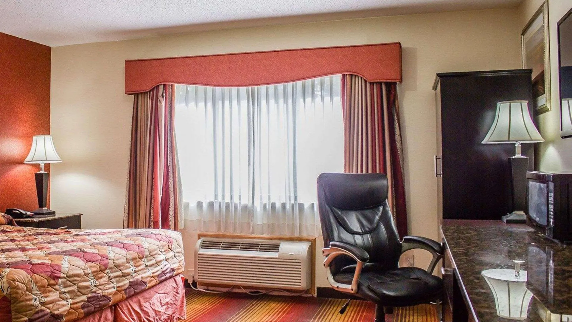 Rodeway Inn Macarthur Airport Ronkonkoma