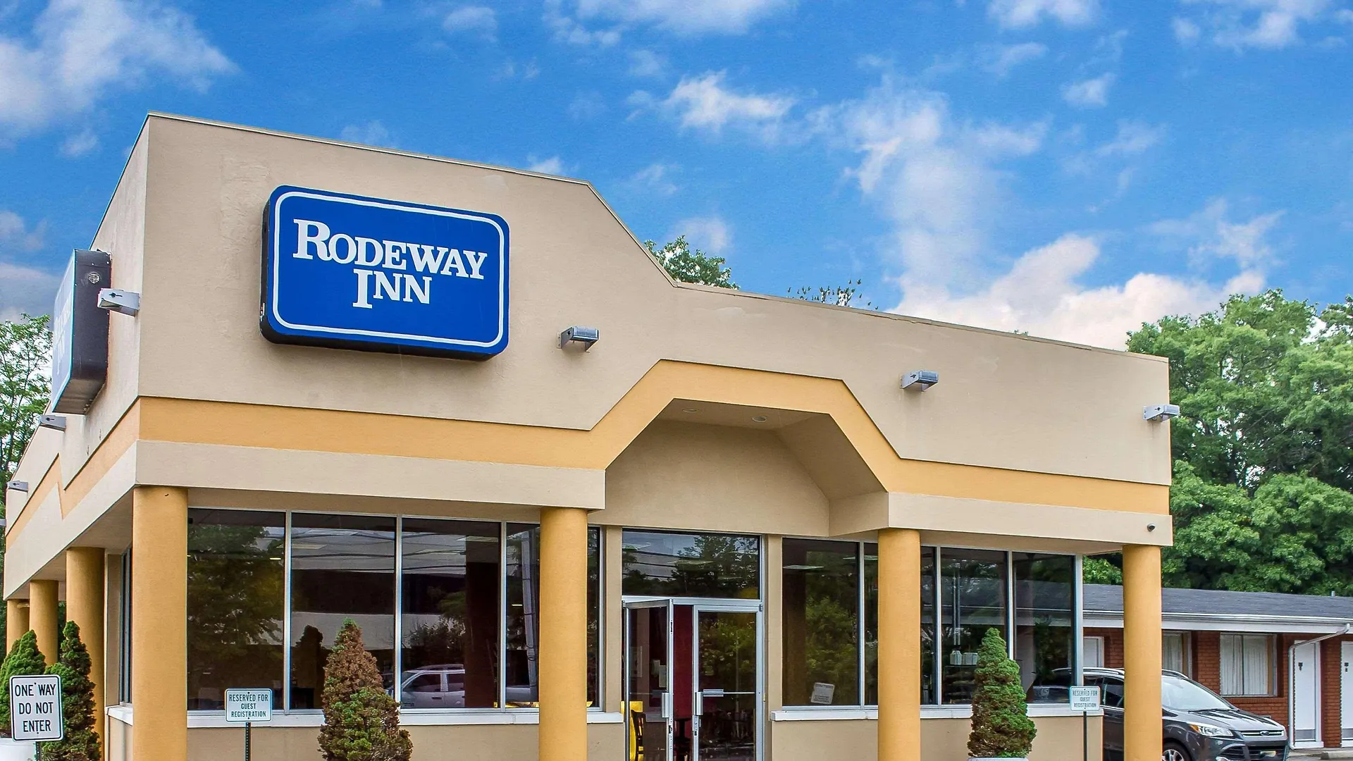 Rodeway Inn Macarthur Airport Ronkonkoma