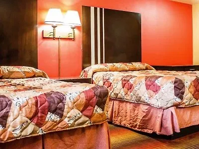 Rodeway Inn Macarthur Airport Ronkonkoma