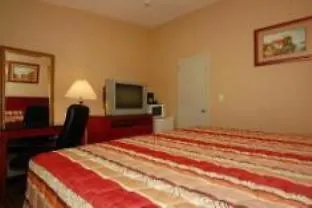**  Rodeway Inn Macarthur Airport Ronkonkoma United States