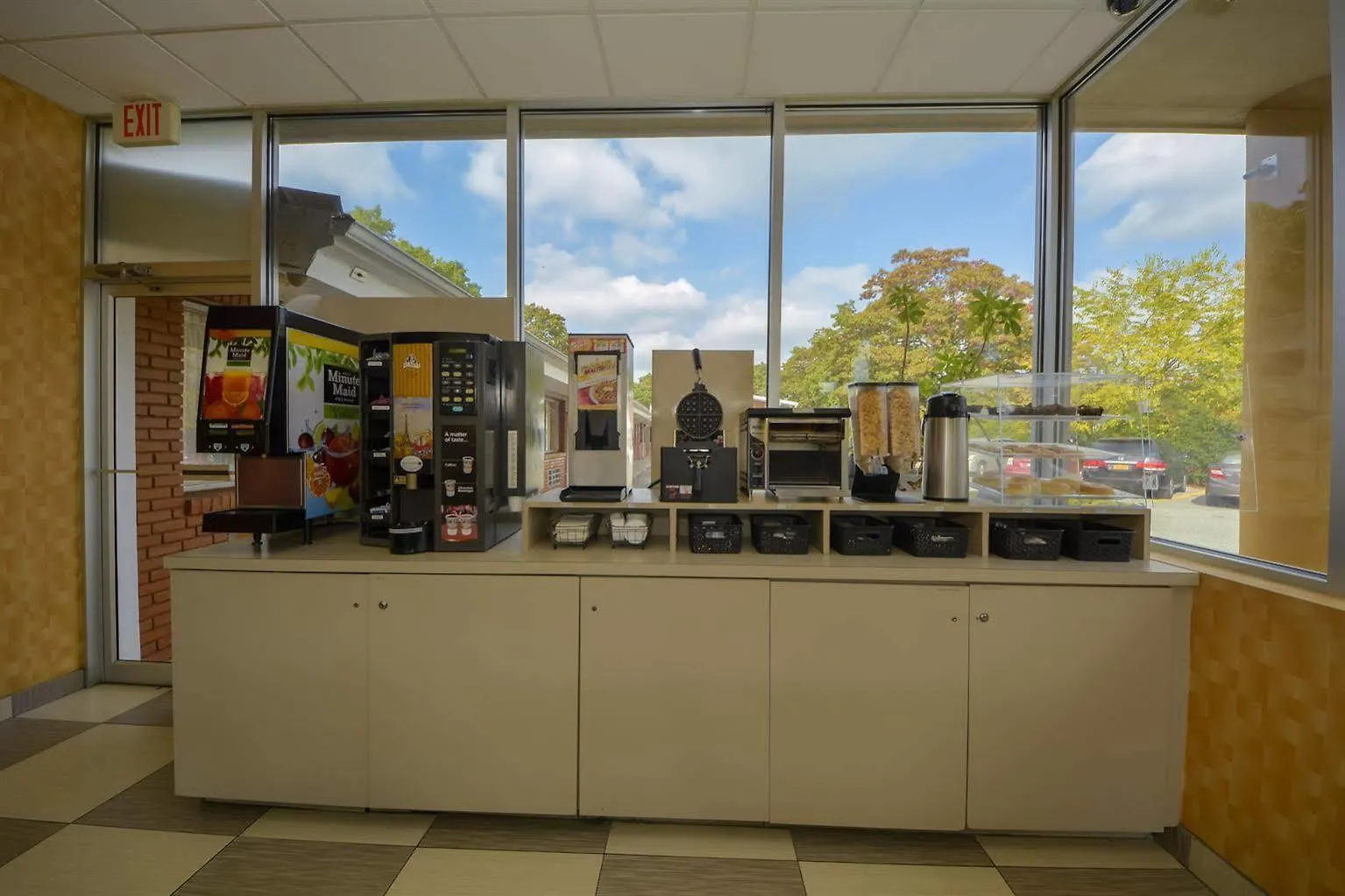 **  Rodeway Inn Macarthur Airport Ronkonkoma United States