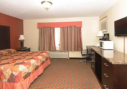 Rodeway Inn Macarthur Airport Ronkonkoma